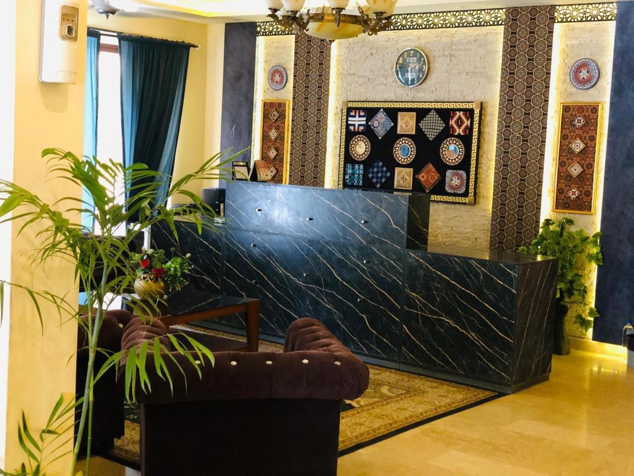 Blue Moon Residency Jinnah Super Исламабад Экстерьер фото