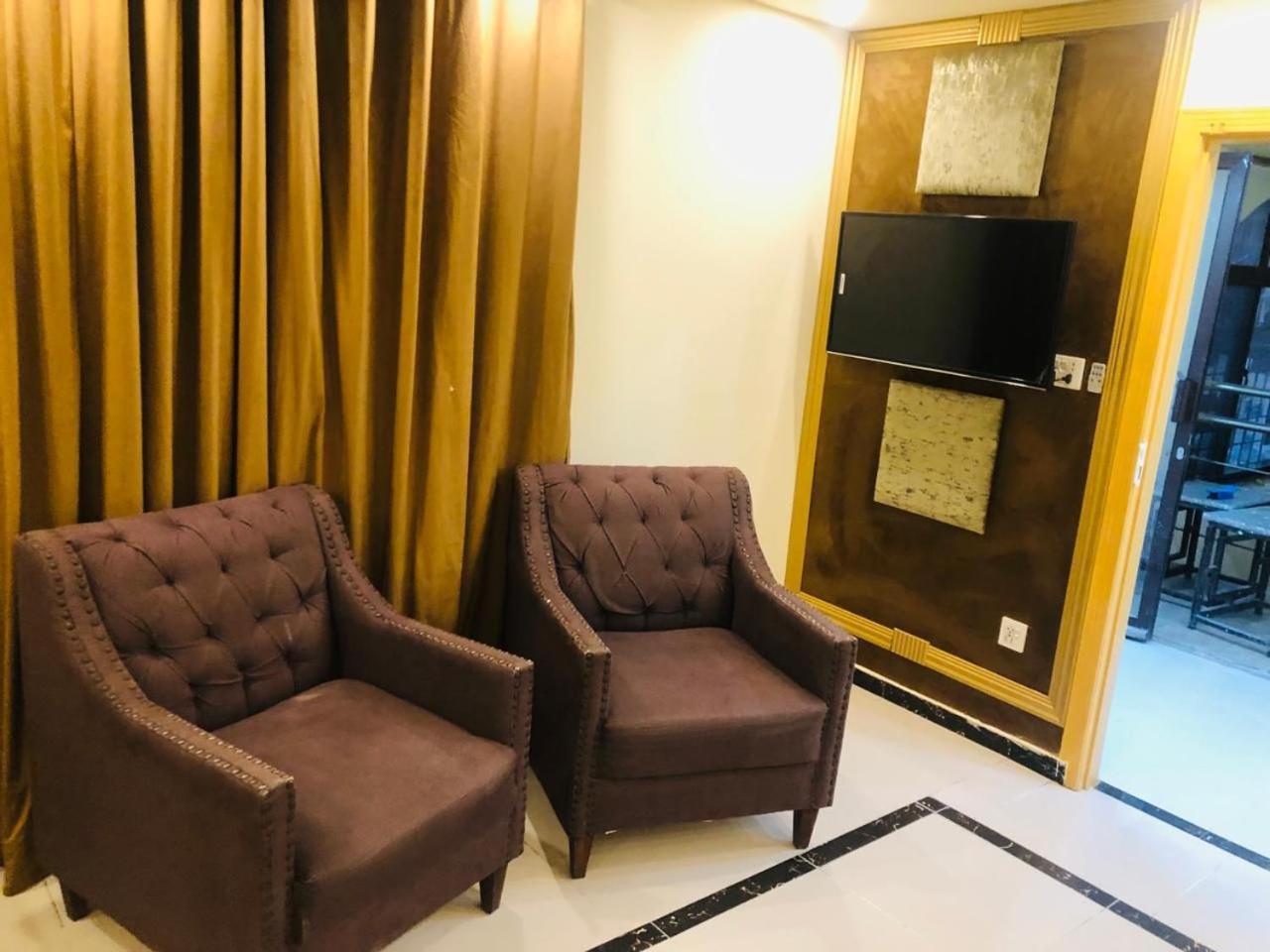 Blue Moon Residency Jinnah Super Исламабад Экстерьер фото