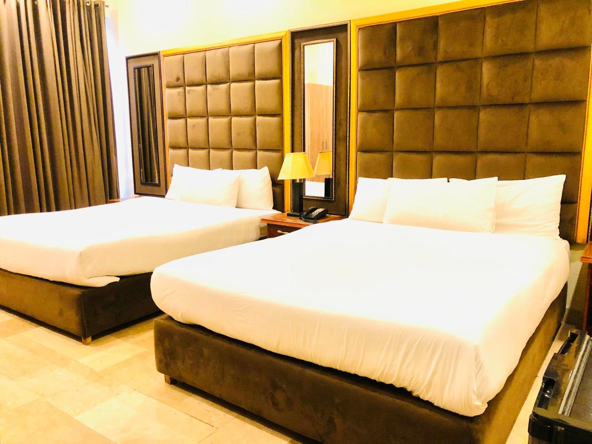Blue Moon Residency Jinnah Super Исламабад Экстерьер фото