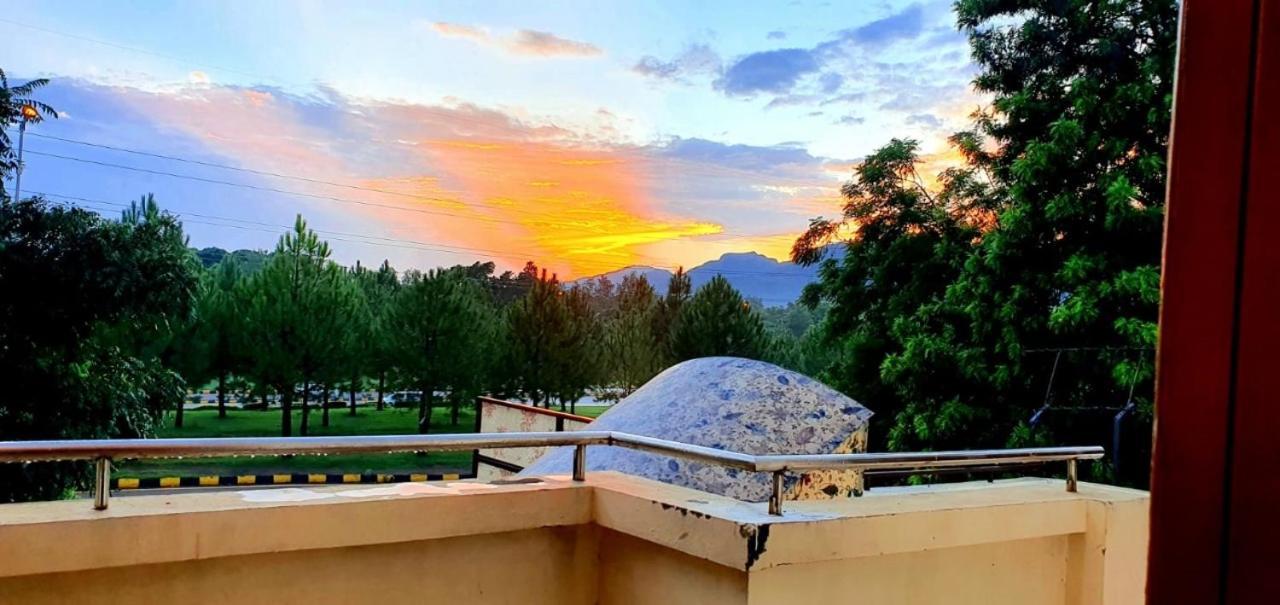 Blue Moon Residency Jinnah Super Исламабад Экстерьер фото