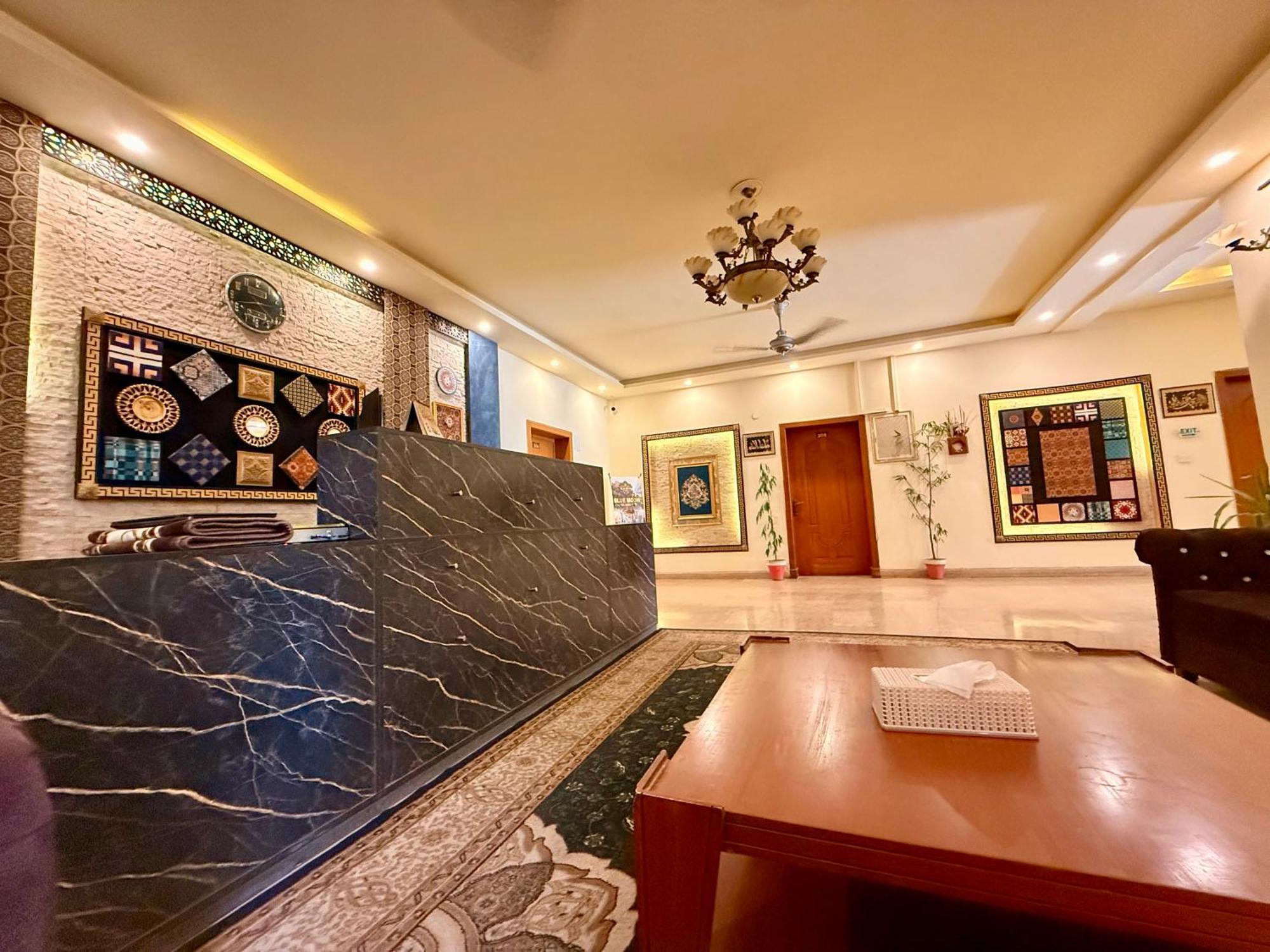 Blue Moon Residency Jinnah Super Исламабад Экстерьер фото